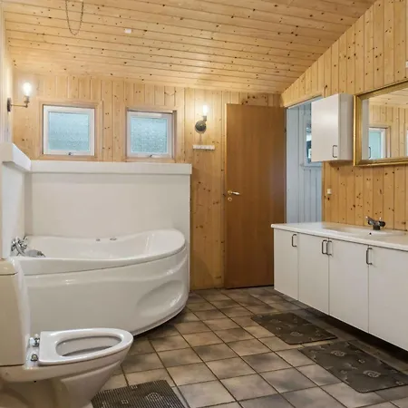 Cozy Near Limfjorden Roslev